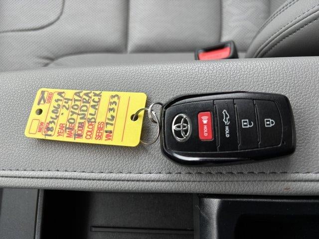 2024 Toyota Tundra 4WD 4WD Limited CrewMax 5.5' Bed (Natl)