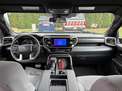 2025 Toyota Tundra 4WD 4WD SR5 CrewMax 5.5' Bed (SE)