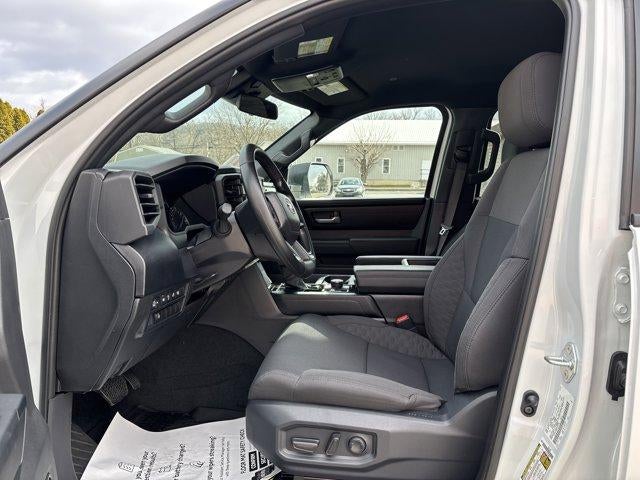 2025 Toyota Tundra 4WD 4WD SR5 CrewMax 5.5' Bed (SE)