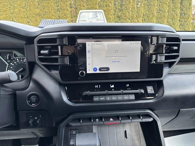 2025 Toyota Tundra 4WD 4WD SR5 CrewMax 5.5' Bed (SE)