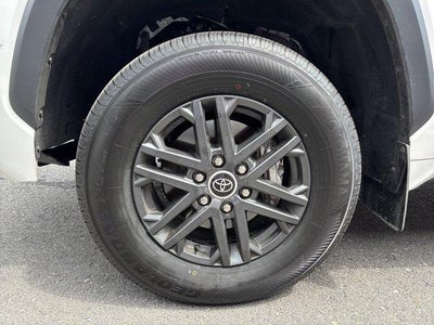 2023 Toyota Tundra 4WD 4WD SR5 CrewMax 5.5' Bed (SE)