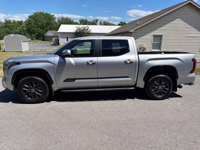 2024 Toyota Tundra 4WD 4WD Platinum CrewMax 5.5' Bed (Natl)