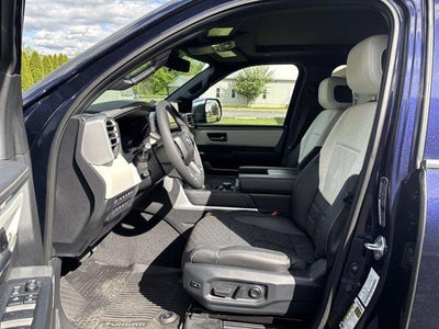 2025 Toyota Tundra 4WD 4WD Capstone Hybrid CrewMax 5.5' Bed (Natl)