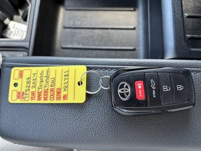 2024 Toyota Tundra 4WD 4WD Limited Double Cab 6.5' Bed (Natl)