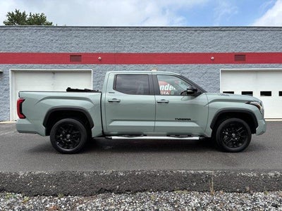 2025 Toyota Tundra 4WD 4WD Limited CrewMax 5.5' Bed (Natl)