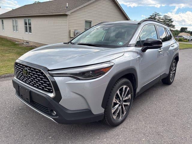 2025 Toyota Corolla Cross XLE 4WD (Natl)