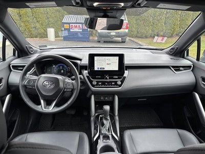 2025 Toyota Corolla Cross Hybrid XSE 4WD (Natl)