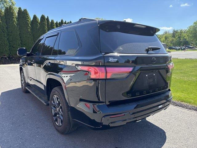 2026 Toyota Sequoia Platinum 4WD (Natl)