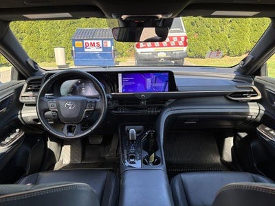 2024 Toyota Crown Limited AWD (Natl)