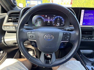 2024 Toyota Crown Limited AWD (Natl)