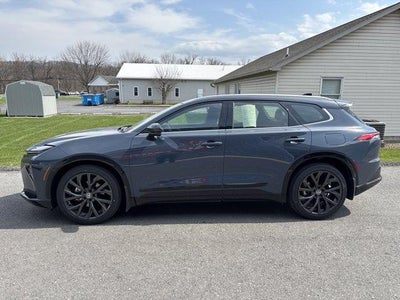 2025 Toyota Crown Signia Limited AWD (Natl)