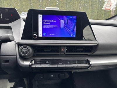 2024 Toyota Prius LE (Natl)