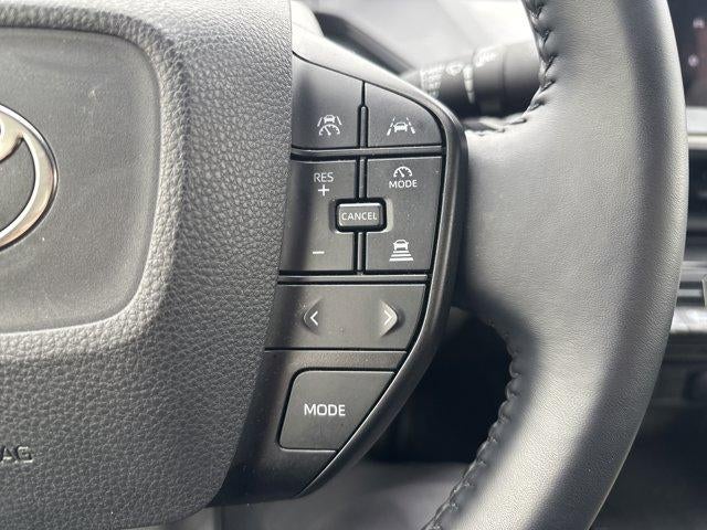 2024 Toyota Prius LE (Natl)