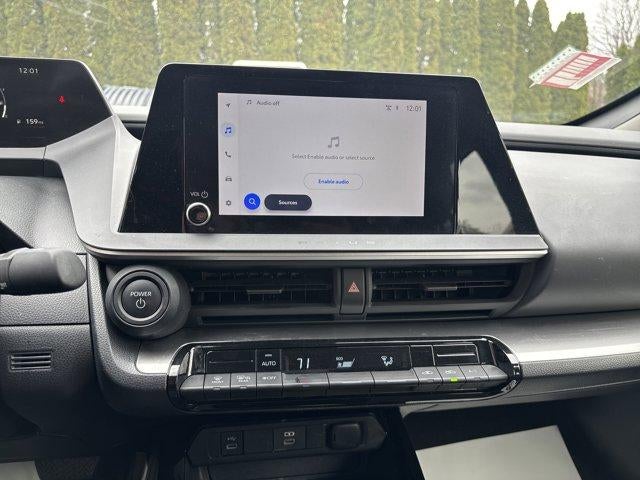 2024 Toyota Prius LE (Natl)