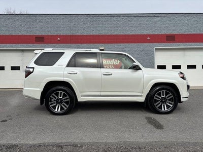 2022 Toyota 4Runner Limited 4WD (Natl)