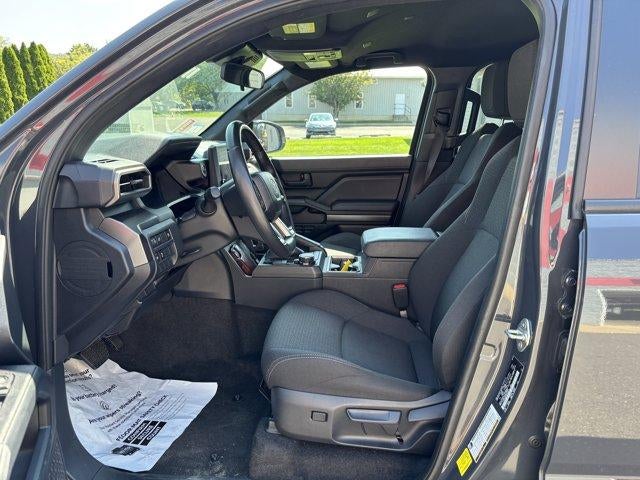 2025 Toyota 4Runner SR5 4WD (GS)
