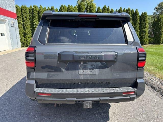 2025 Toyota 4Runner SR5 4WD (GS)