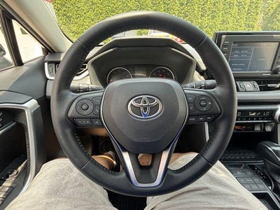 2020 Toyota RAV4 XLE Premium AWD (Natl)