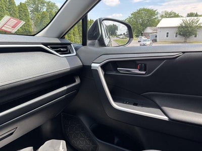 2020 Toyota RAV4 XLE Premium AWD (Natl)