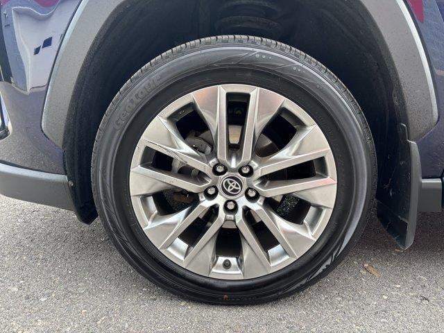 2020 Toyota RAV4 XLE Premium AWD (Natl)