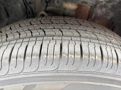 2019 Toyota RAV4 Hybrid LE AWD (Natl)