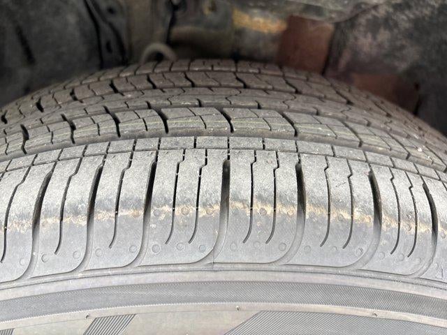 2019 Toyota RAV4 Hybrid LE AWD (Natl)