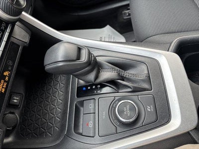 2019 Toyota RAV4 Hybrid LE AWD (Natl)