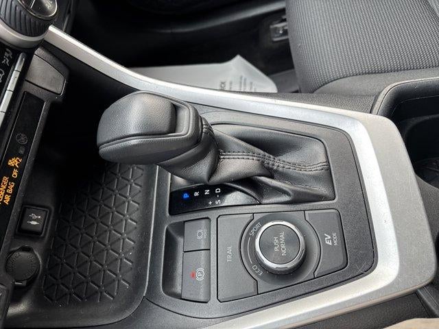 2019 Toyota RAV4 Hybrid LE AWD (Natl)