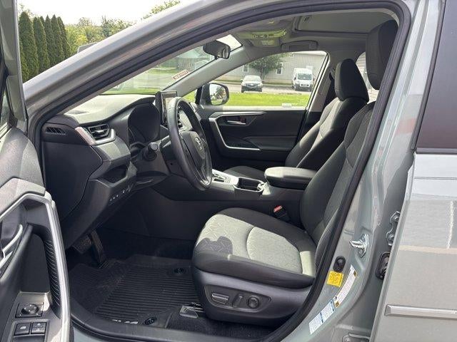 2020 Toyota RAV4 XLE AWD (Natl)