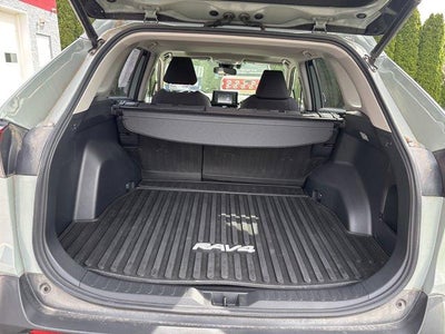 2020 Toyota RAV4 XLE AWD (Natl)