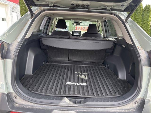 2020 Toyota RAV4 XLE AWD (Natl)