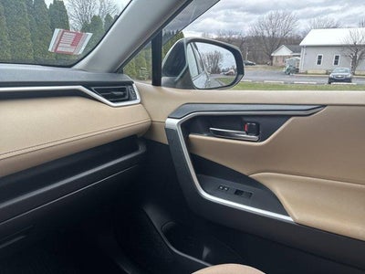 2019 Toyota RAV4 Hybrid XLE AWD (Natl)