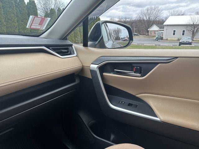 2019 Toyota RAV4 Hybrid XLE AWD (Natl)