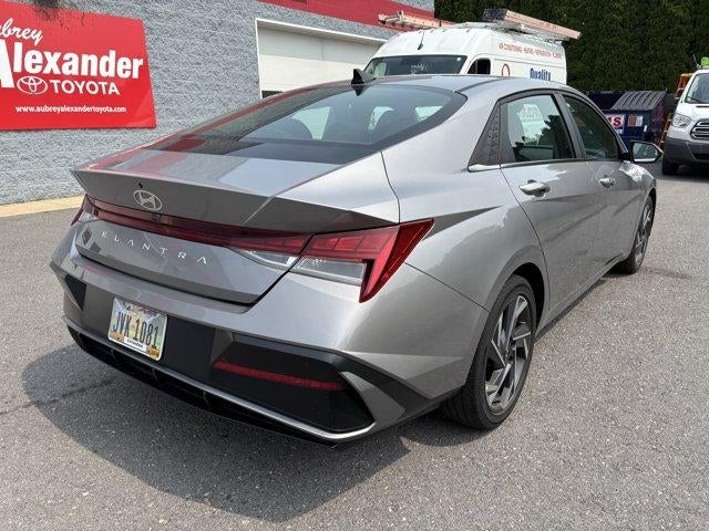 2025 Hyundai ELANTRA SEL Convenience IVT