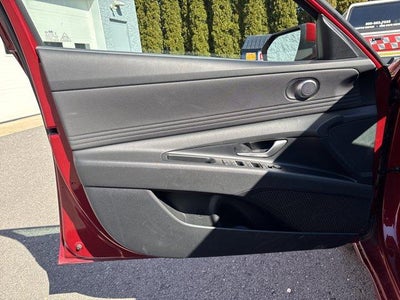 2025 Hyundai ELANTRA SEL Convenience IVT