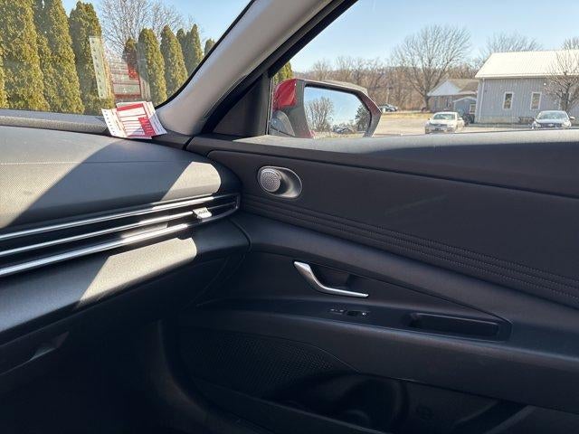 2025 Hyundai ELANTRA SEL Convenience IVT