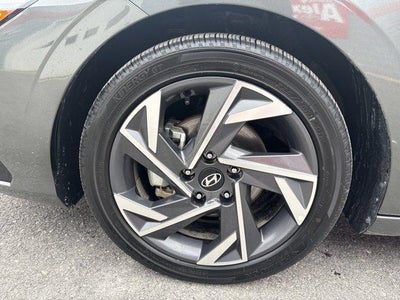 2025 Hyundai ELANTRA SEL Convenience IVT
