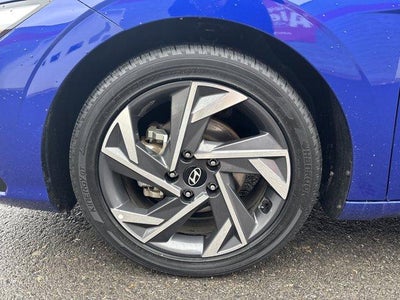 2025 Hyundai ELANTRA SEL Convenience IVT