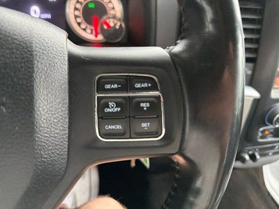 2014 RAM 1500 4WD Crew Cab 5.7 Ft Box Big Horn