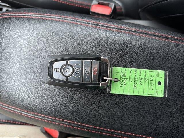 2025 Ford Escape ST-Line Select AWD