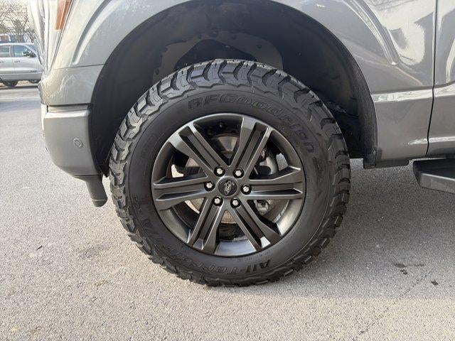 2022 Ford F-150 LARIAT 4WD SuperCrew 5.5' Box