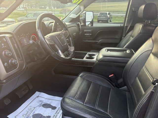 2016 GMC Sierra 2500 HD Crew Cab Standard Box 4-Wheel Drive Denali