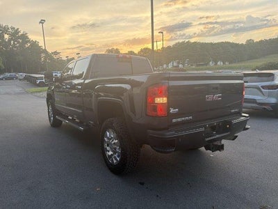 2016 GMC Sierra 2500 HD Crew Cab Standard Box 4-Wheel Drive Denali