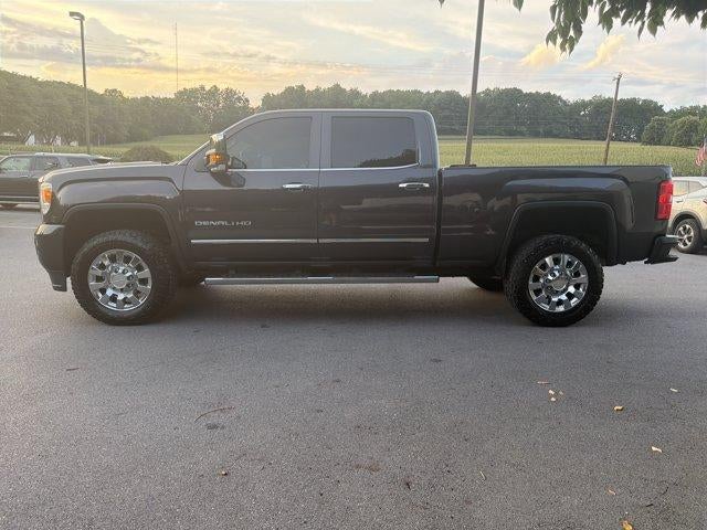 2016 GMC Sierra 2500 HD Crew Cab Standard Box 4-Wheel Drive Denali