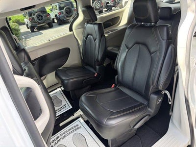 2024 Chrysler Pacifica Touring L FWD