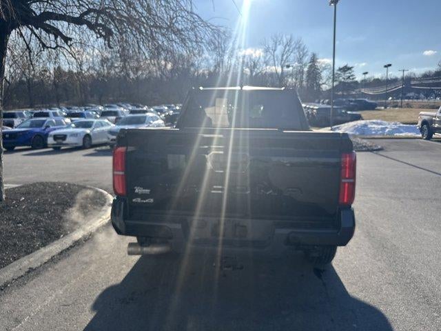 2024 Toyota Tacoma 4WD 4WD SR5 Double Cab 5' Bed AT (GS)