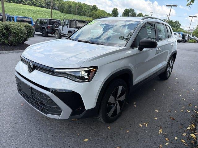 2025 Volkswagen Taos S 4MOTION
