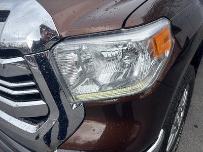 2016 Toyota Tundra 4WD Truck 4WD CrewMax Short Bed 5.7L 1794 (Natl)