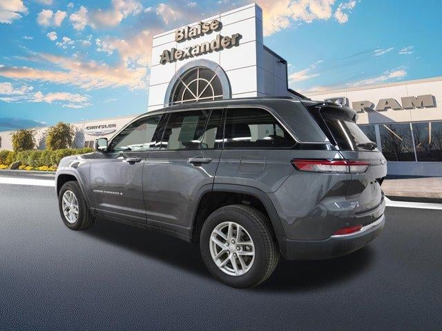 2023 Jeep Grand Cherokee Laredo X 4x4