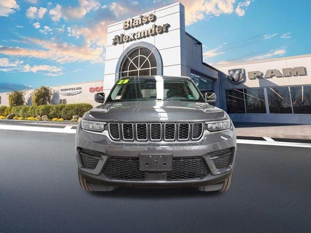 2023 Jeep Grand Cherokee Laredo X 4x4